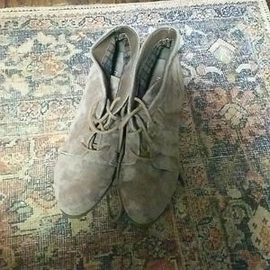 Madden boots worn only twice